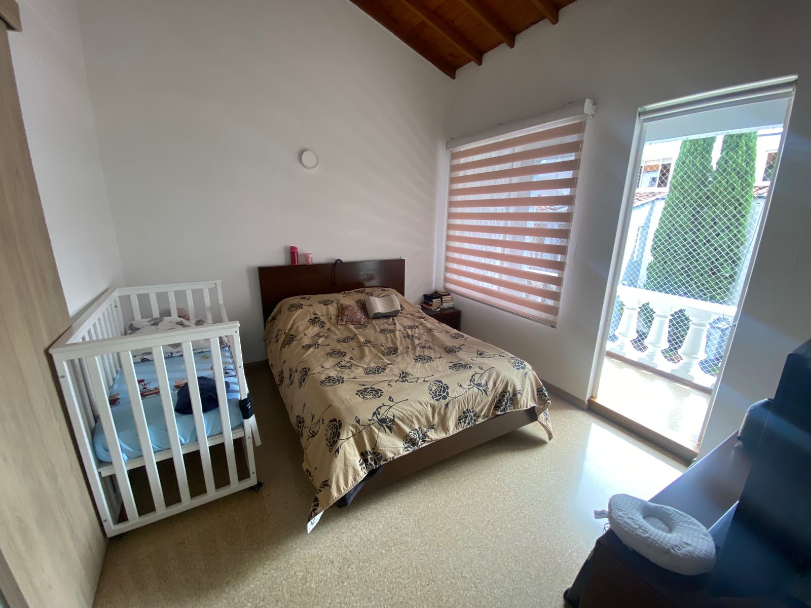 Casa para la Venta en Loma de los Bernal Medellin