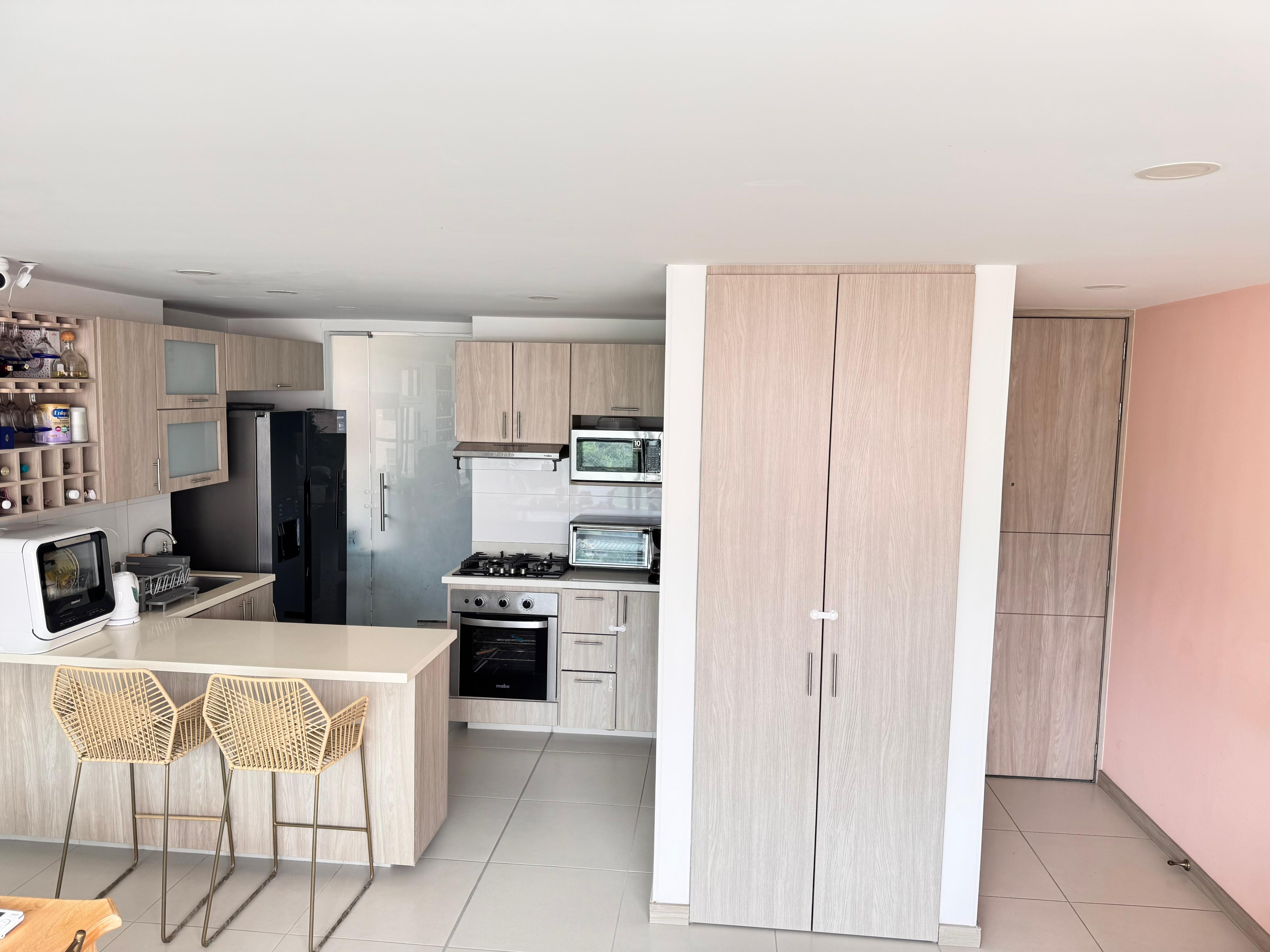 Vendo amplio Apartamento en san Jose, sabaneta