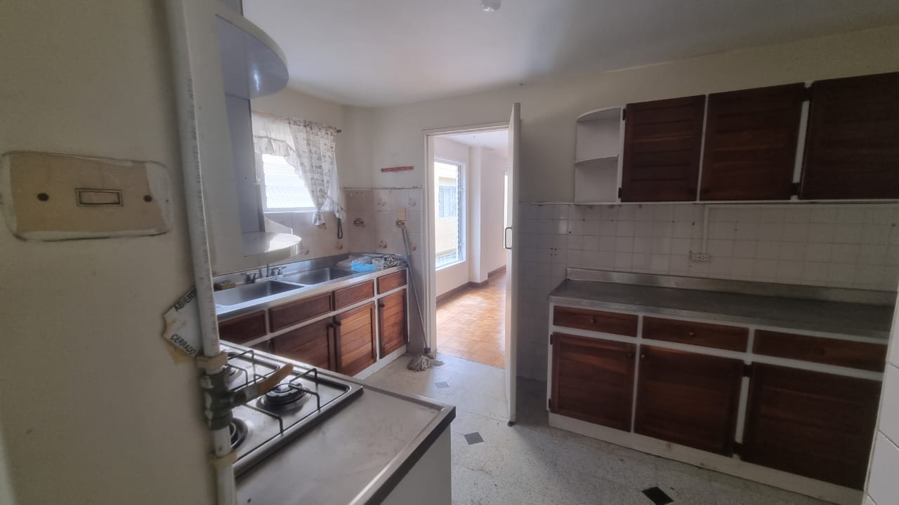 APARTAMENTO EN VENTA LAURELES, MEDELLIN