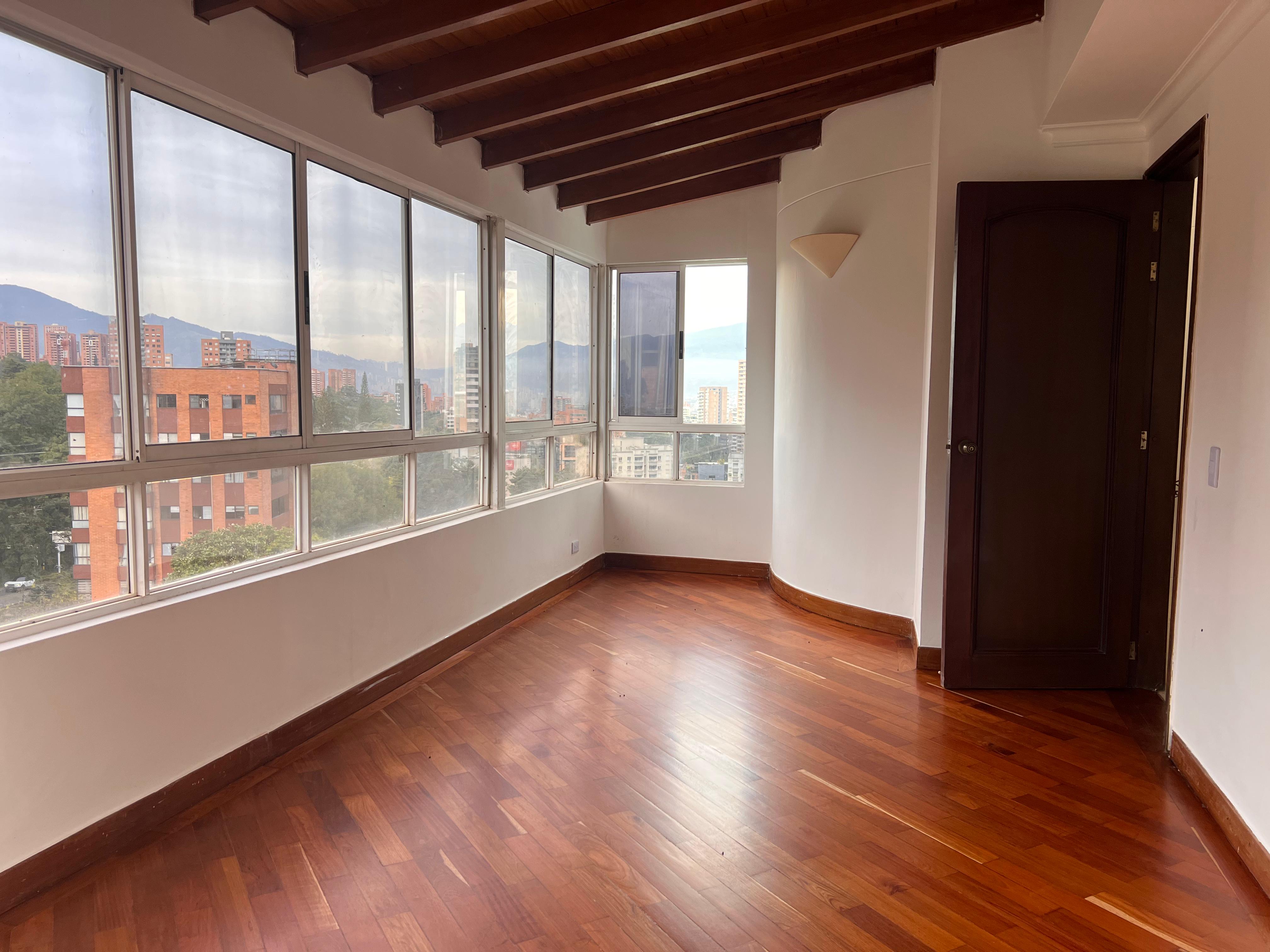 Penthouse en arriendo en el Poblado - Medellín
