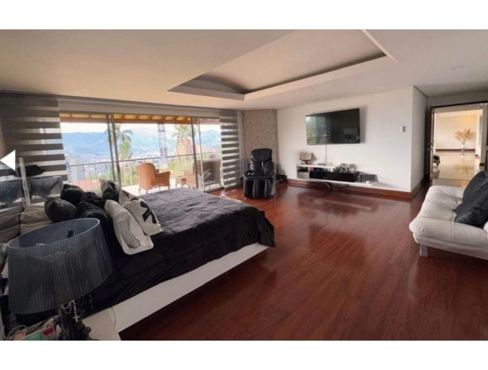 Casa en venta en la Cola del Zorro Poblado Medellin