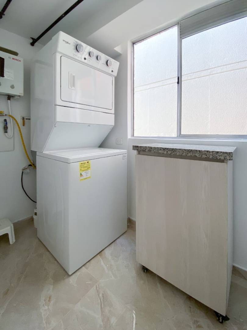 Apartamento para arriendo en la estrella Suramérica.