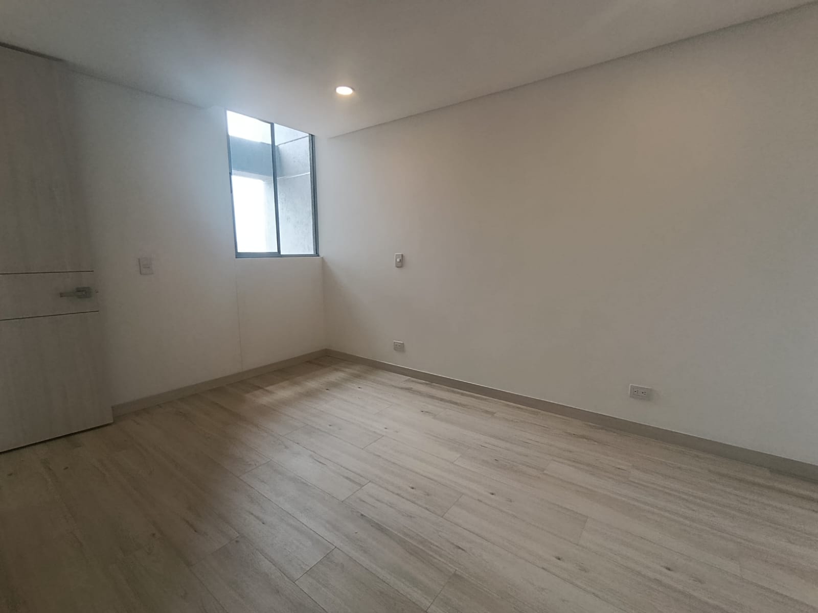 Arriendo apartamento en La Estrella para estrenar