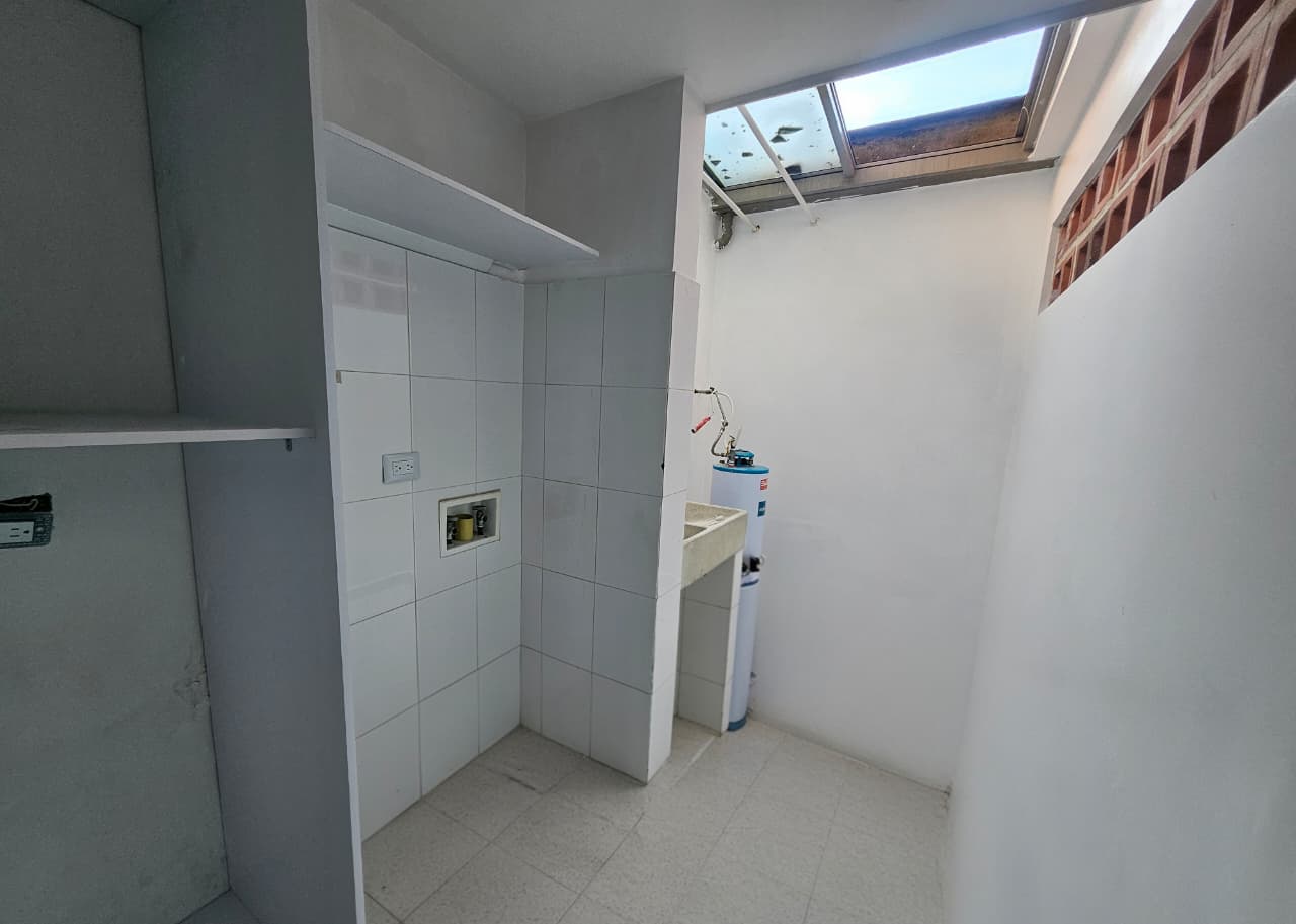 Casa en arriendo en Envigado Loma del Chocho