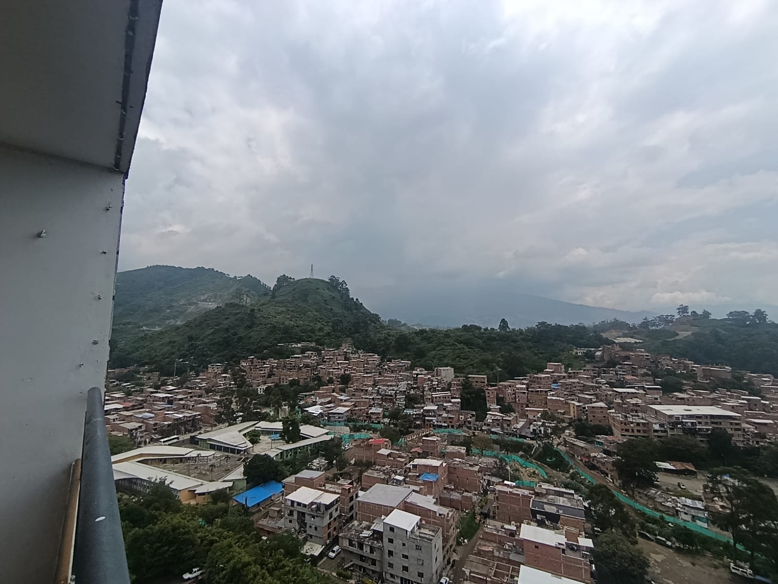 Arriendo apartamento en La Loma de Los Bernal