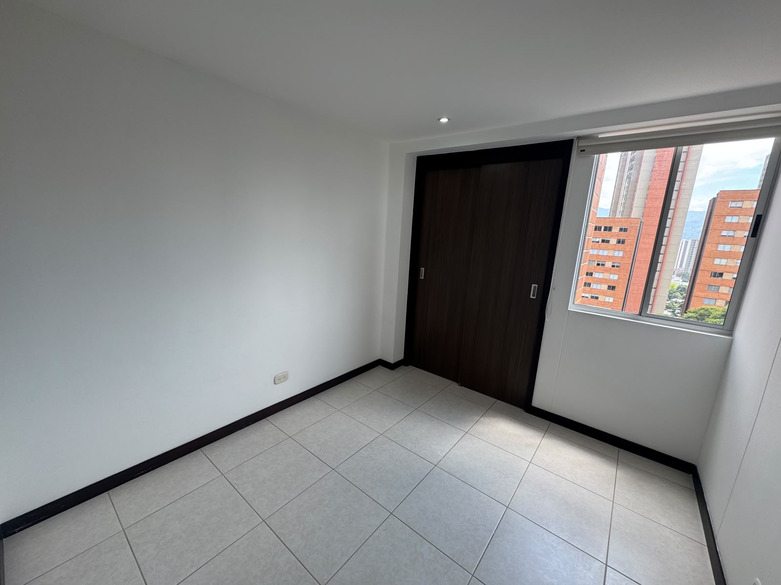 Apartamento para arriendo loma de san José parte baja