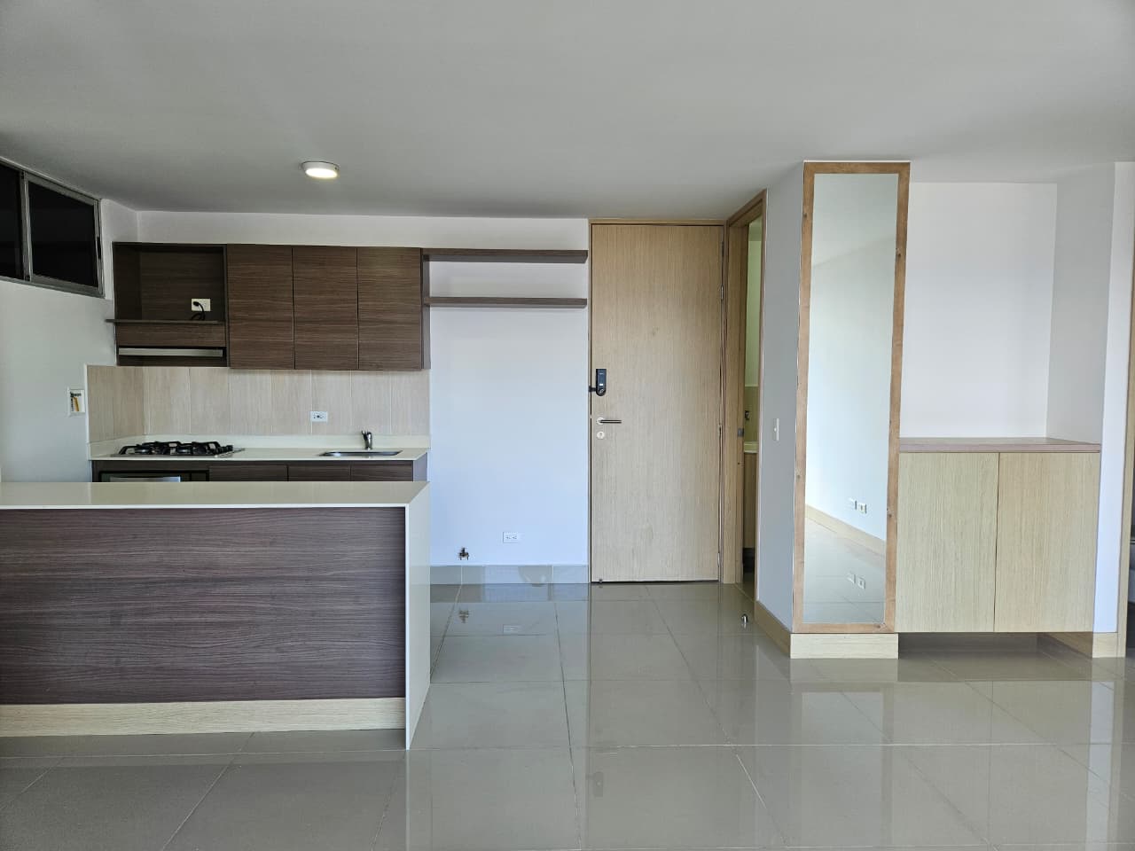 Apartamento para arriendo en El Poblado Loma del Indio