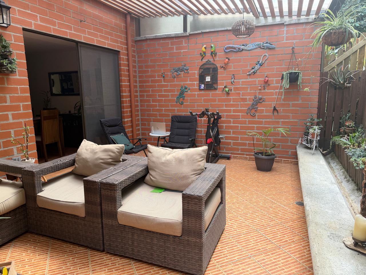 Casa para la venta en Envigado   sector Cumbres