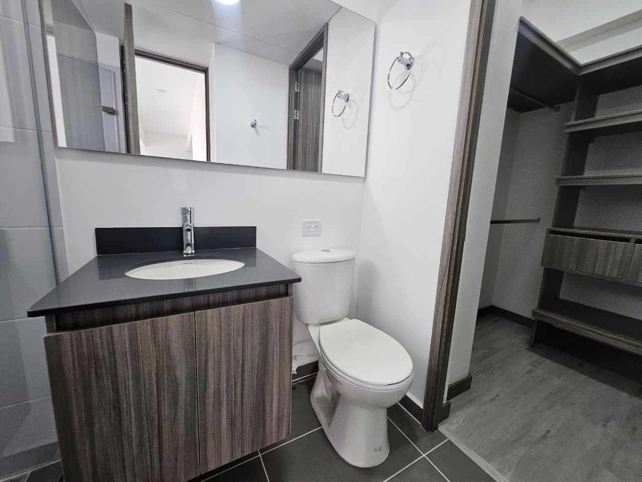 Apartaestudio para estrenar en arriendo en Las Palmas Medellín