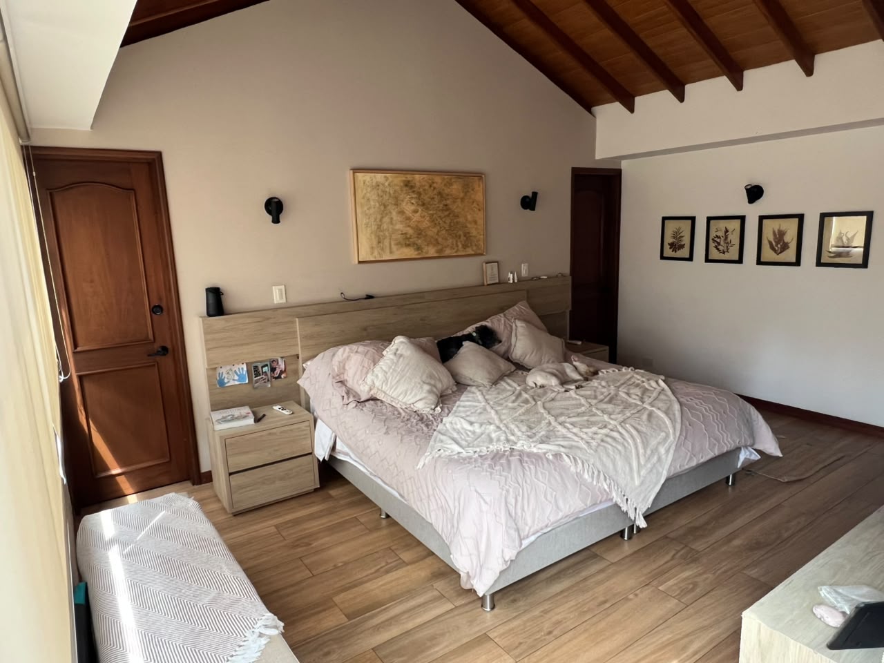 Casa en  venta en el  Poblado Medellin cerca del Tesoro