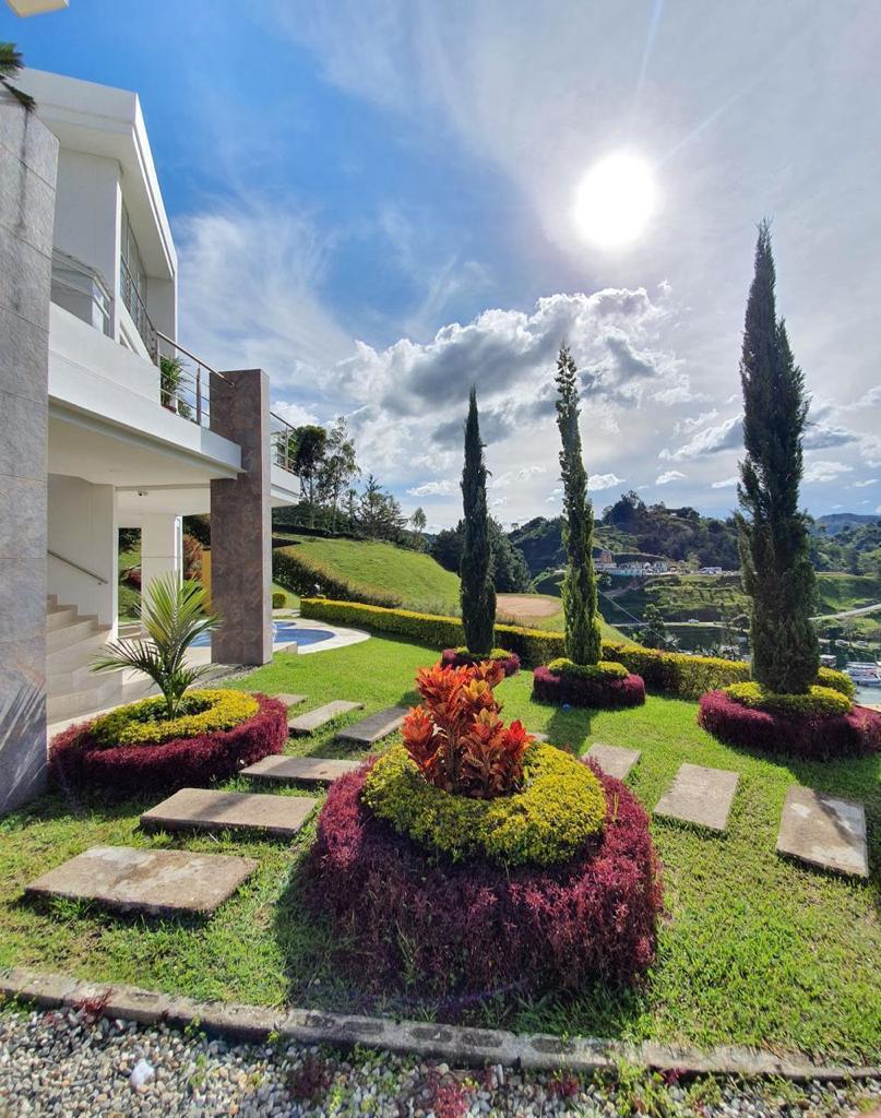 Casa finca en venta en Guatapé  Antioquia con acceso a la represa
