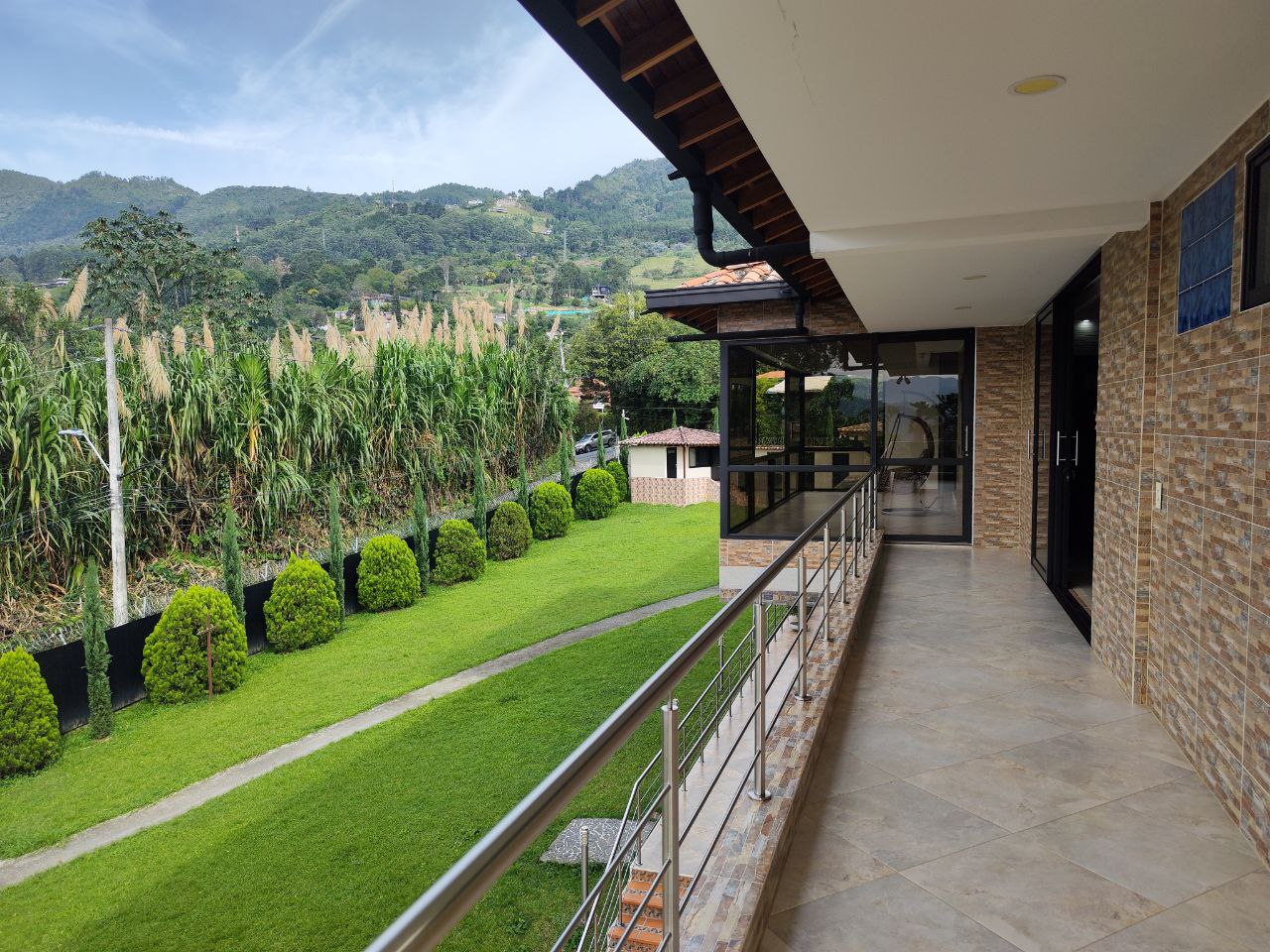 Casa para la venta INDEPENDIENTE en El Escobero parte baja