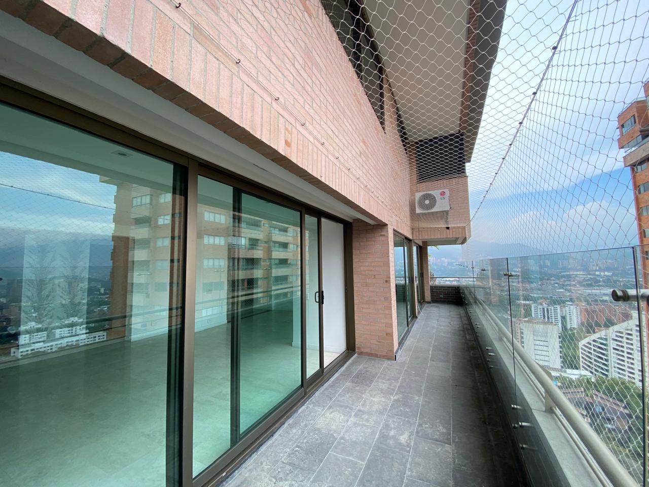 Pent hause dúplex en venta en Poblado los Parra Medellín
