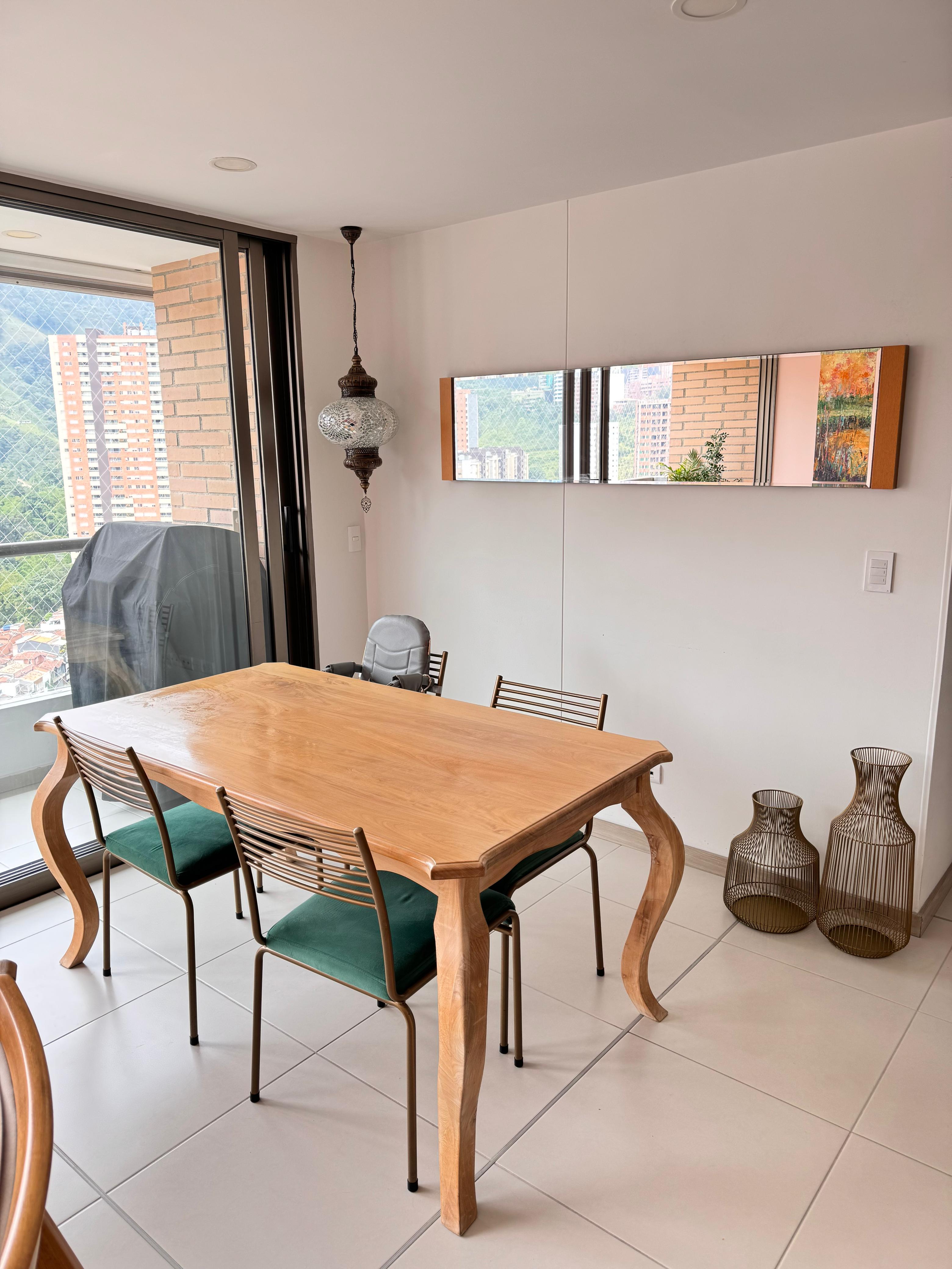 Vendo amplio Apartamento en san Jose, sabaneta