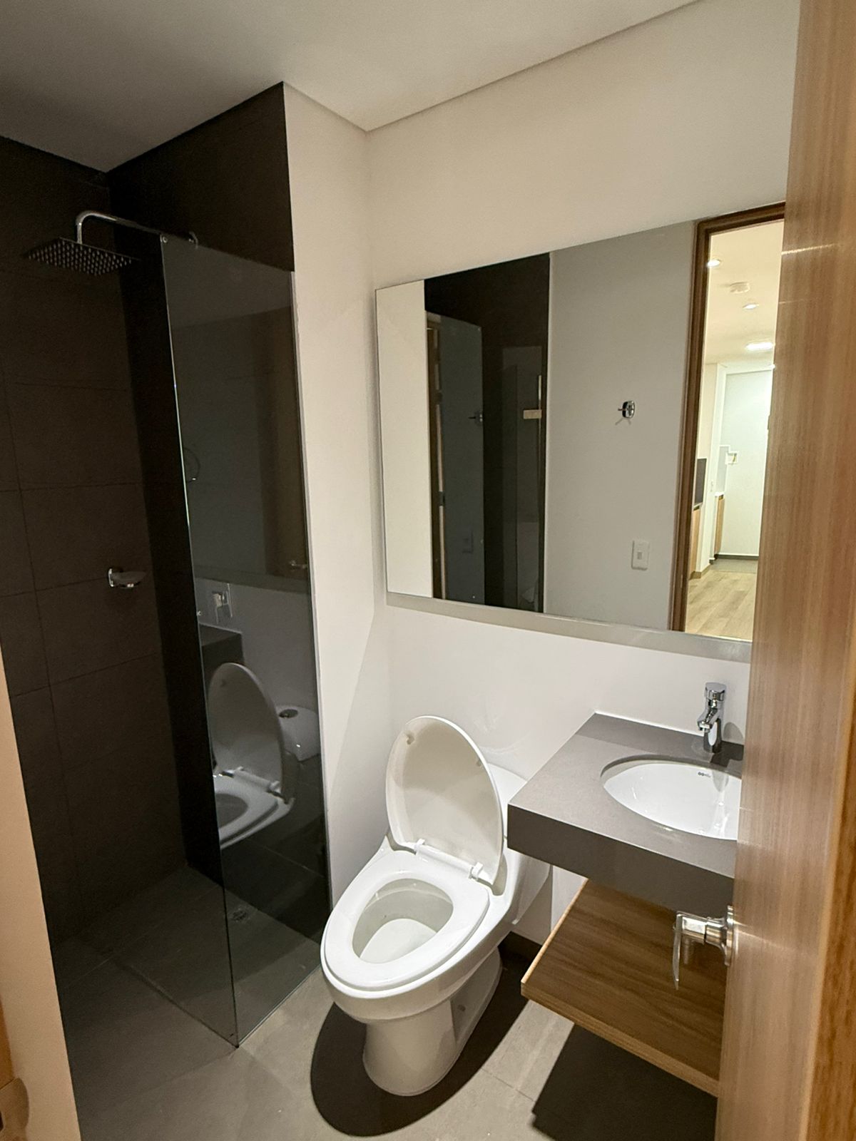 Apartamento en venta para estrenar en Los Colores Medellin