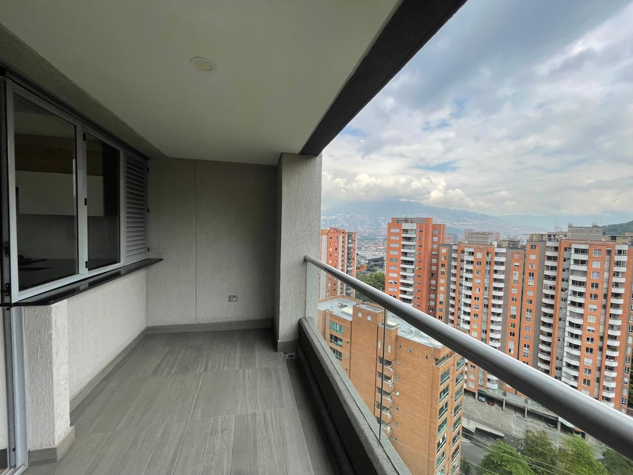 Apartamento en venta el Poblado Loma de San Julian