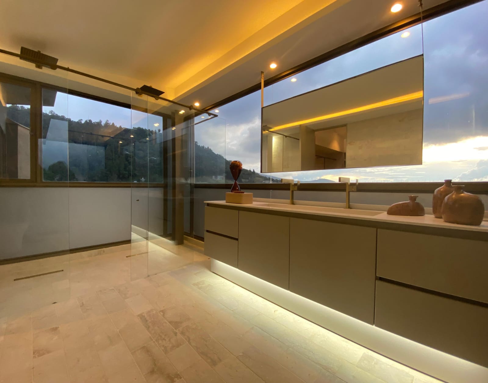 Casa en venta para estrenar en las Palmas Medellin