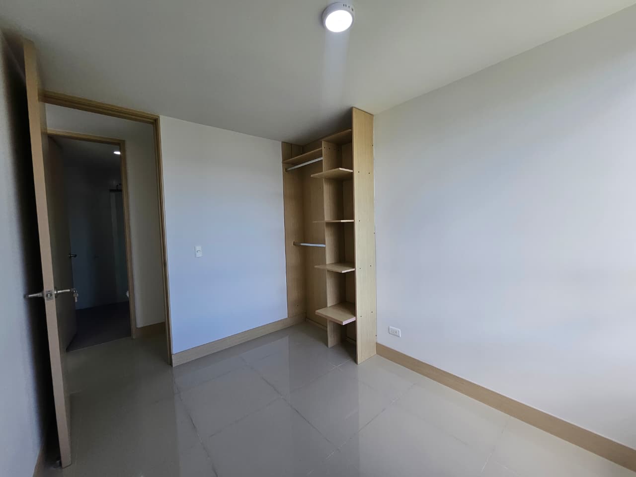 Apartamento para arriendo en El Poblado Loma del Indio