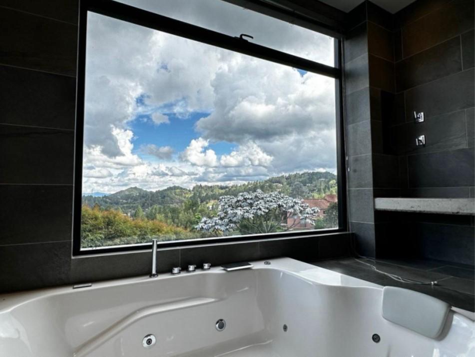 Casa en venta    en Envigado Loma de El Escobero