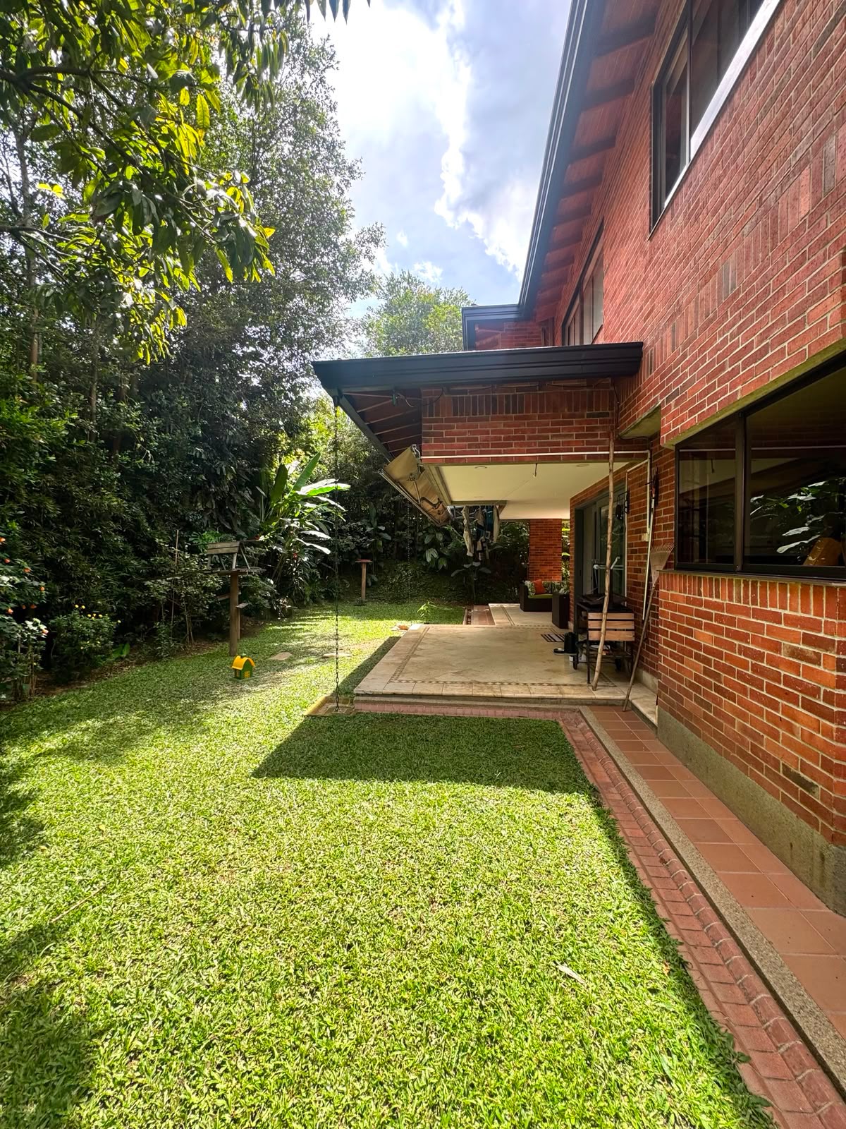 Casa en  venta en altos del   Poblado Medellin