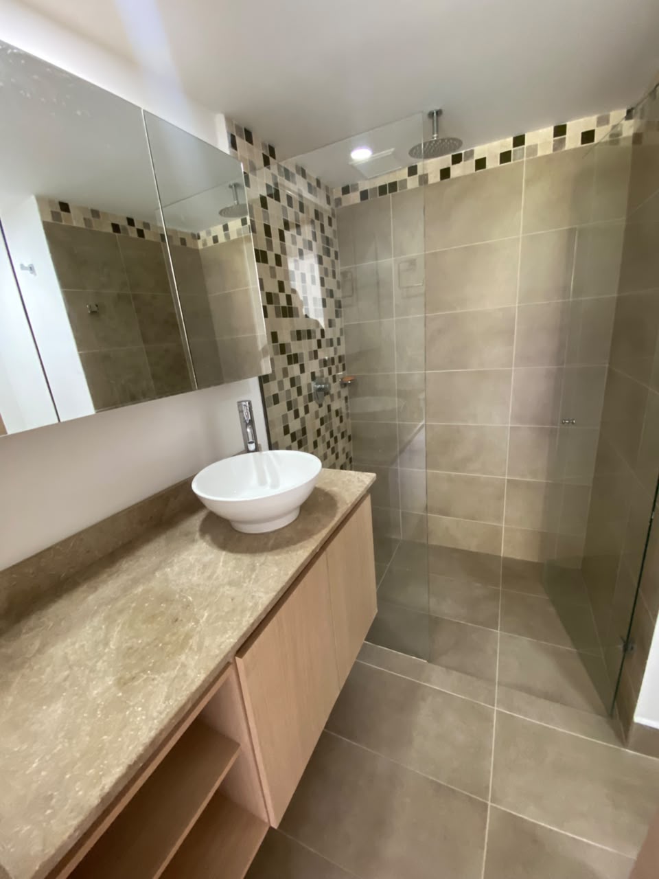 Apartamento para la venta en la loma de los bernal