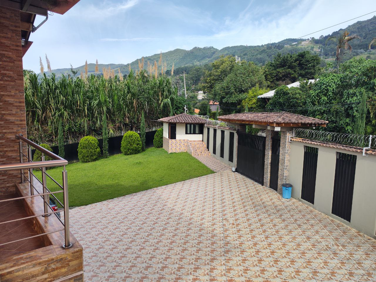 Casa para la venta INDEPENDIENTE en El Escobero parte baja