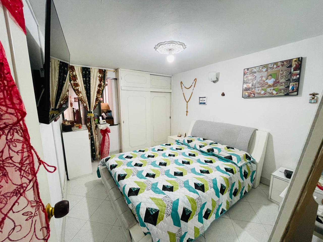 VENDO CASA EN ROBLEDO LOPEZ DE MESA MEDELLIN