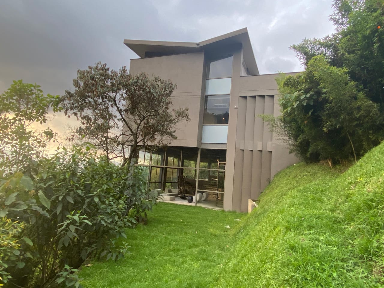 Casa en venta para estrenar en las Palmas Medellin