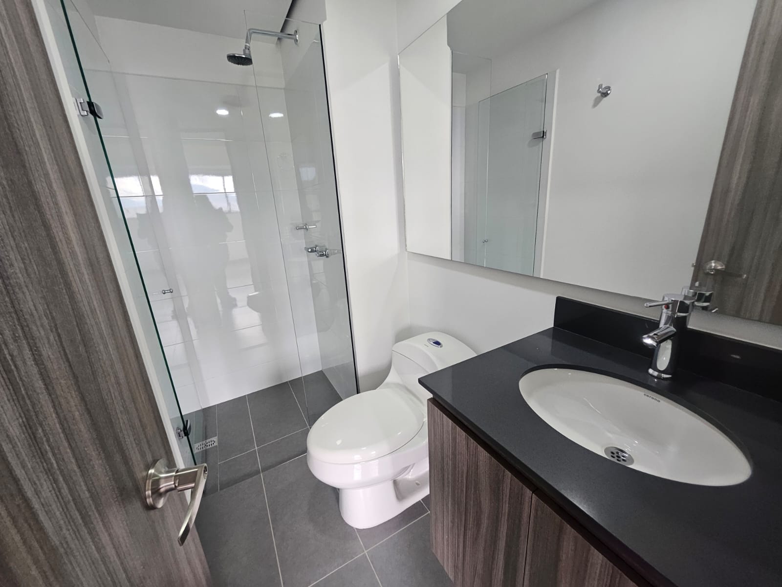 Apartamento para estrenar en arriendo en Las Palmas Medellín