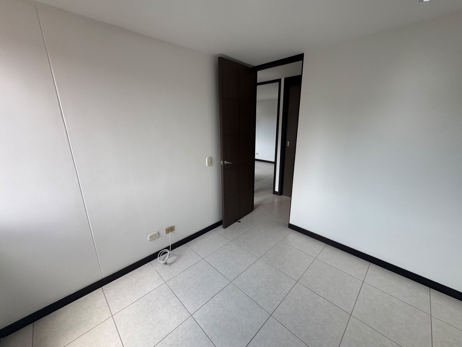 Apartamento para arriendo loma de san José parte baja