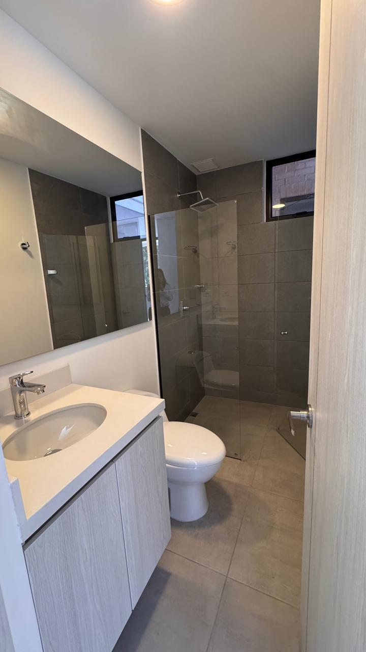Apartamento en venta en Los Colores   Medellín