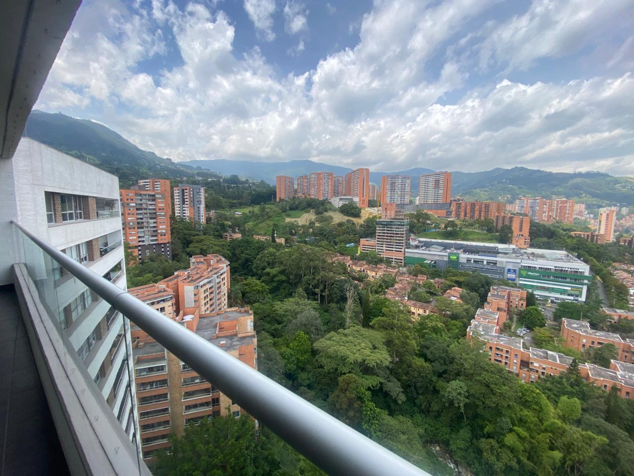 Apartamento en venta en Envigado Loma del Chocho