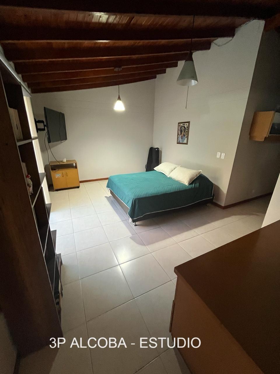 Casa en arriendo en Envigado Alcala
