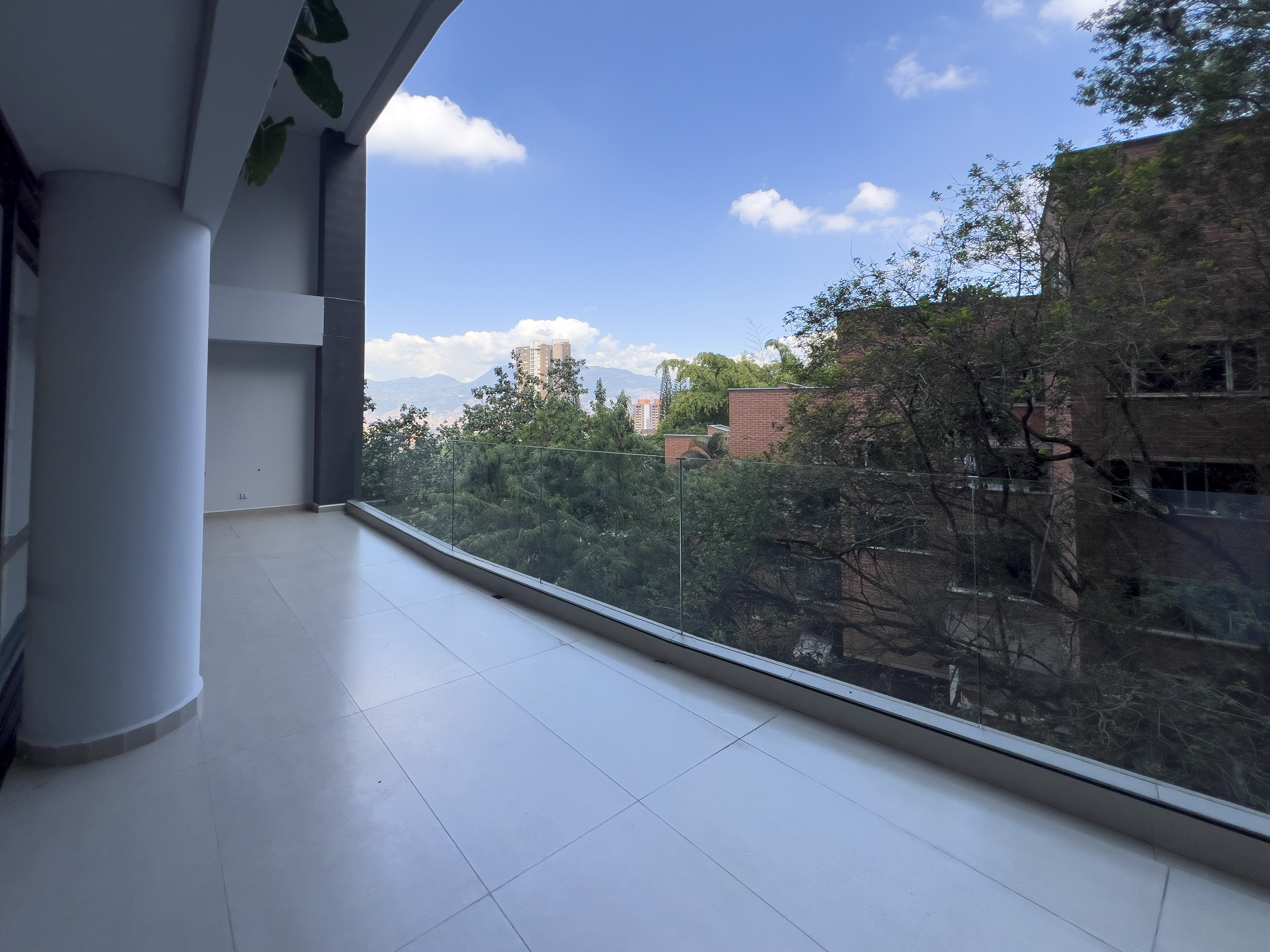 Apartamento en venta en el poblado Medellín cerca del Tesoro