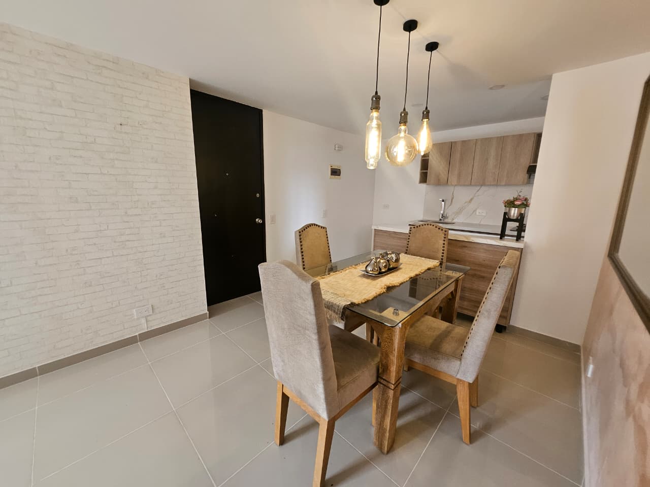 Apartamento amoblado en arriendo en Ciudad del Río El Poblado