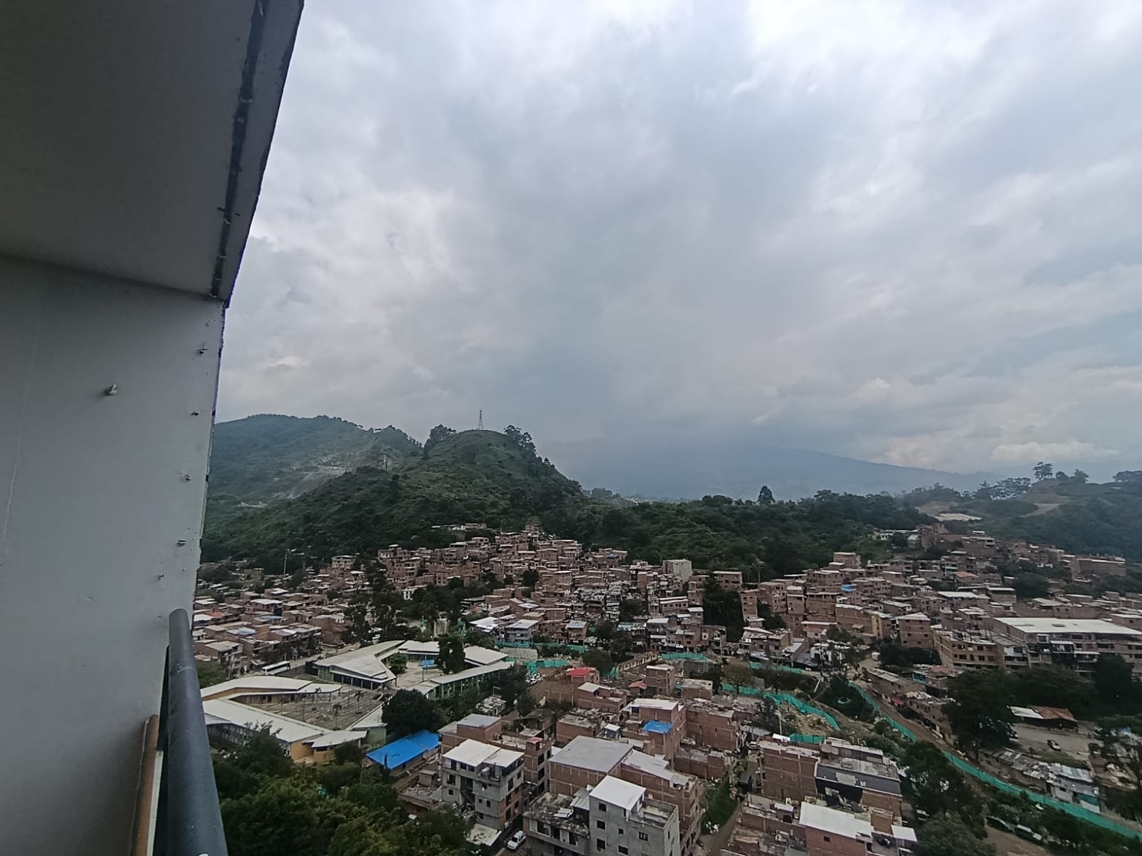 Arriendo apartamento en La Loma de Los Bernal