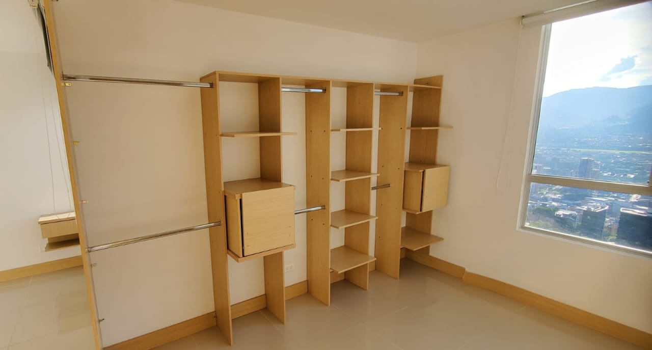 Apartamento para arriendo en El Poblado Loma del Indio