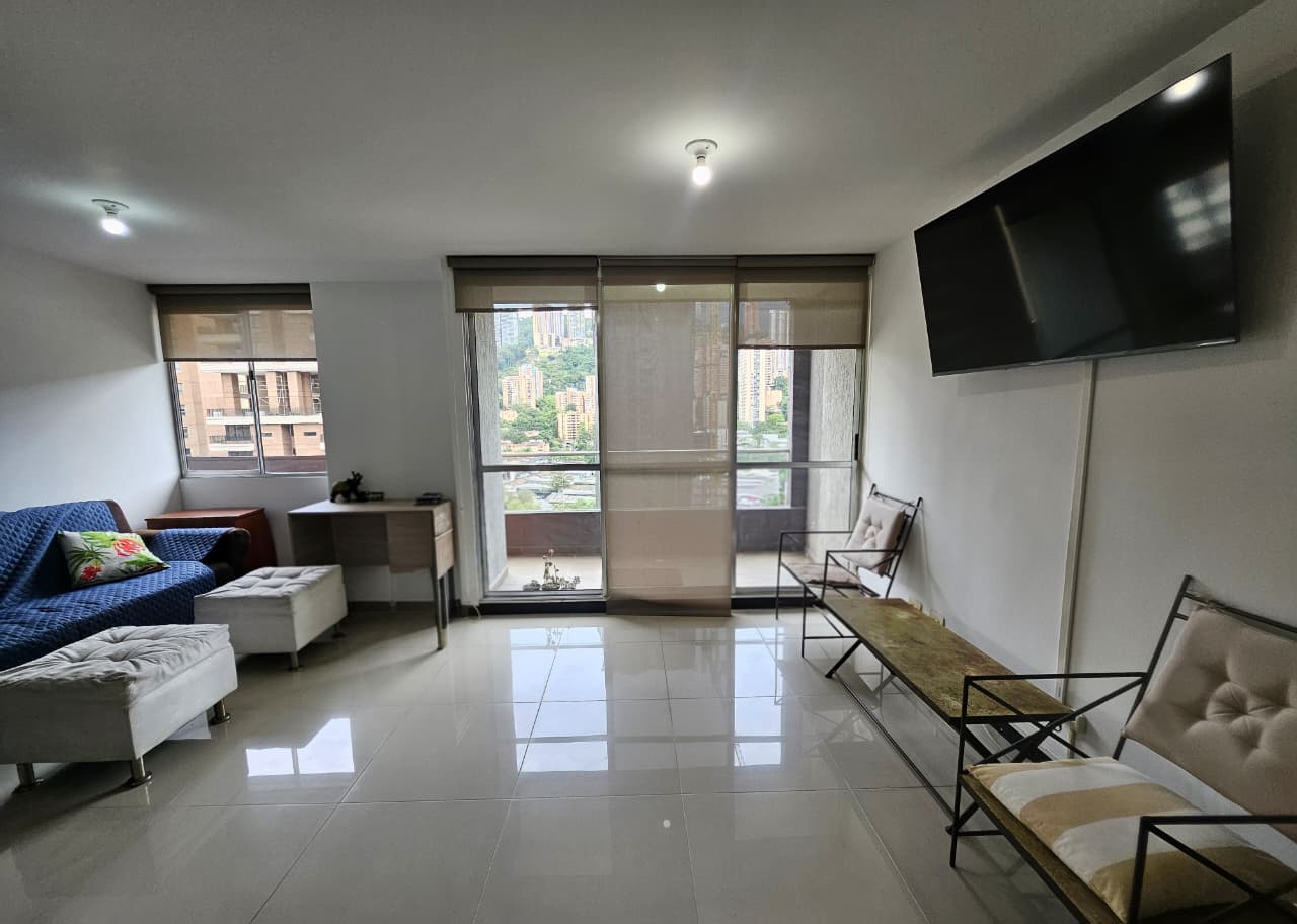 Apartamento amoblado en arriendo en Ciudad del Río El Poblado