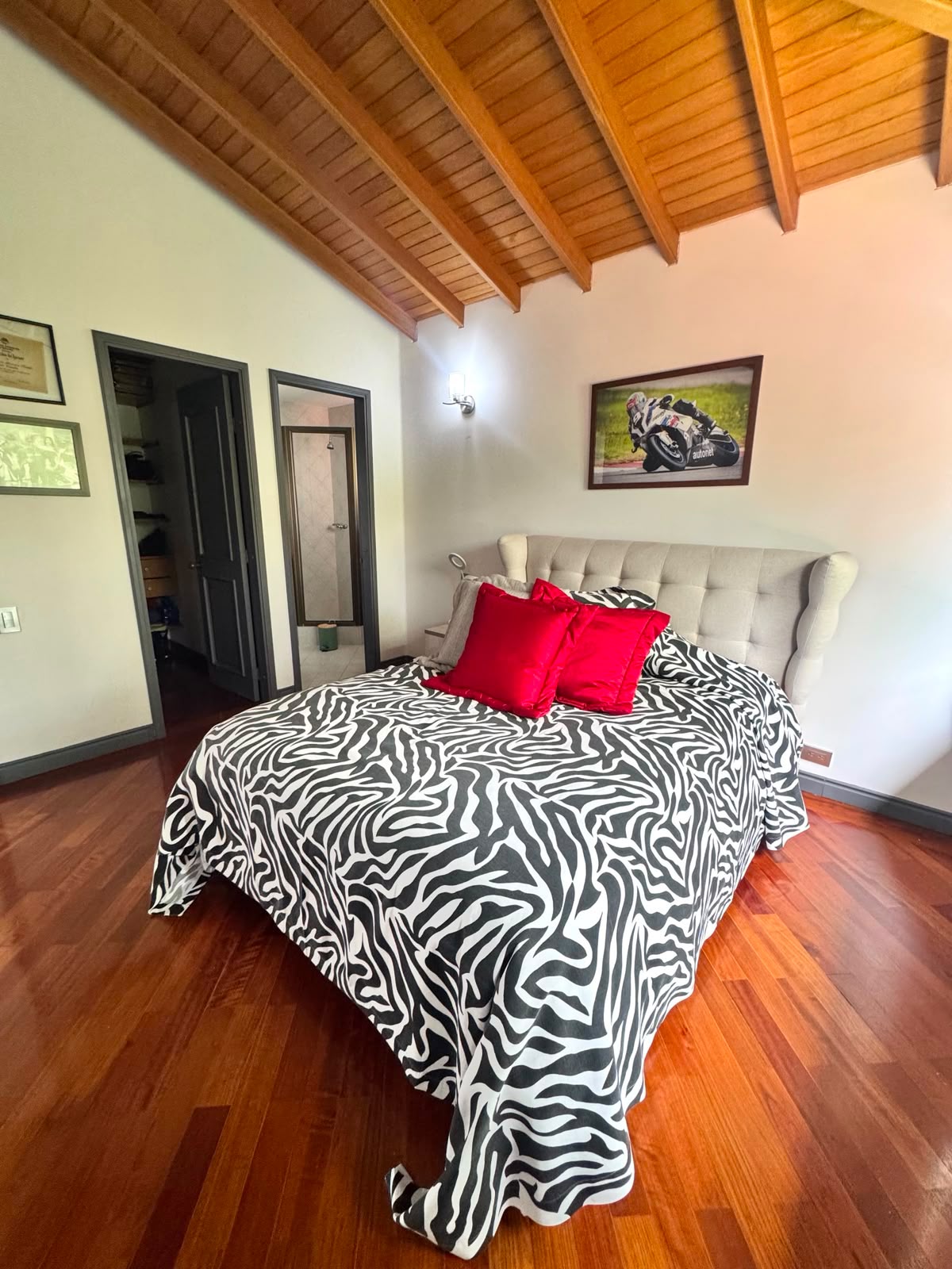 Casa en  venta en altos del   Poblado Medellin