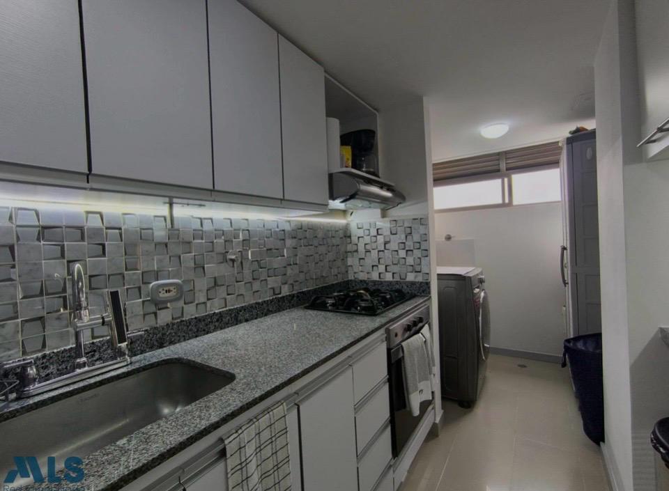 Apartamento para la venta en Envigado Loma del Barro