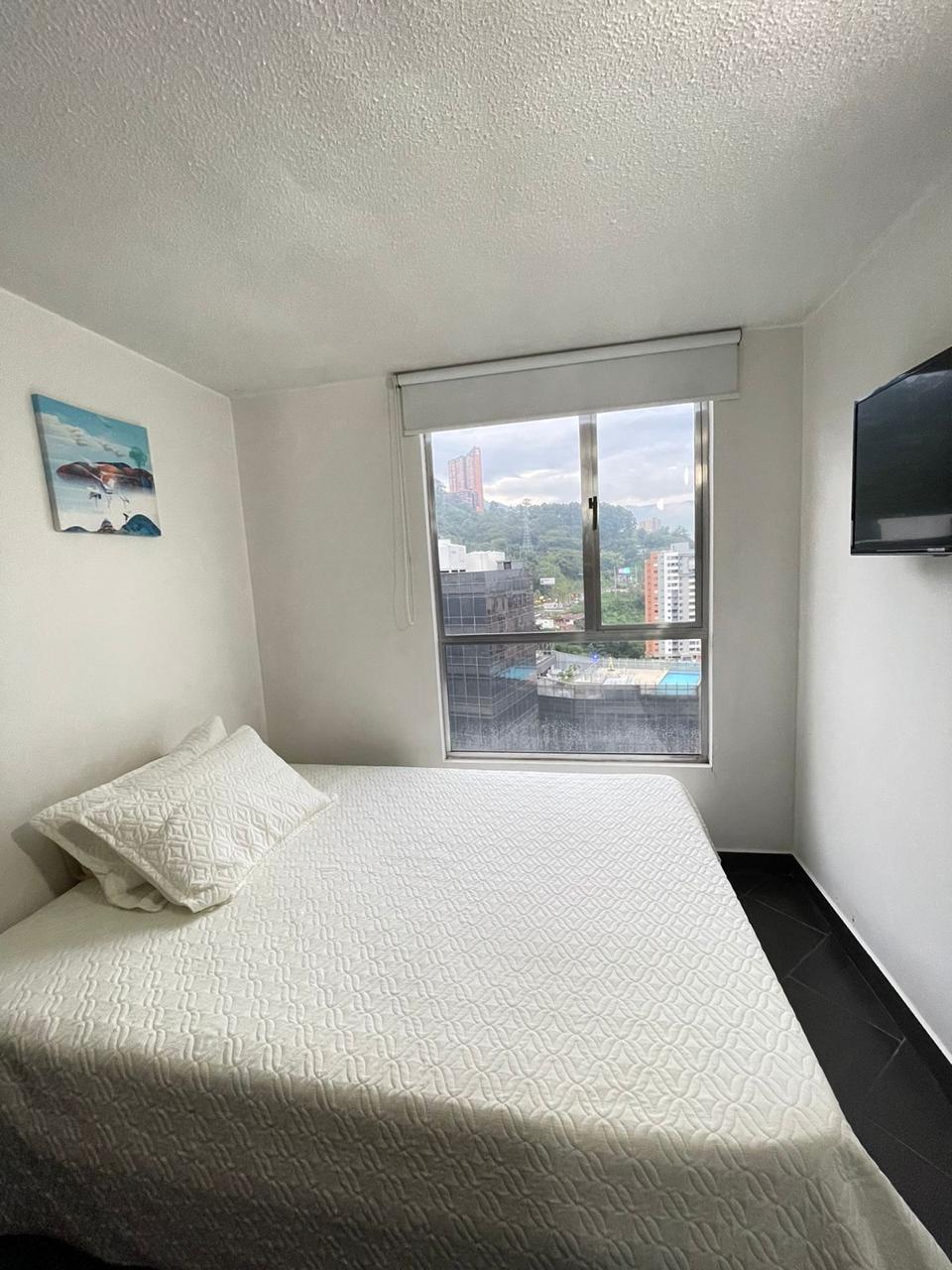 Apartamento amoblado en arriendo Loma de San Julian Poblado