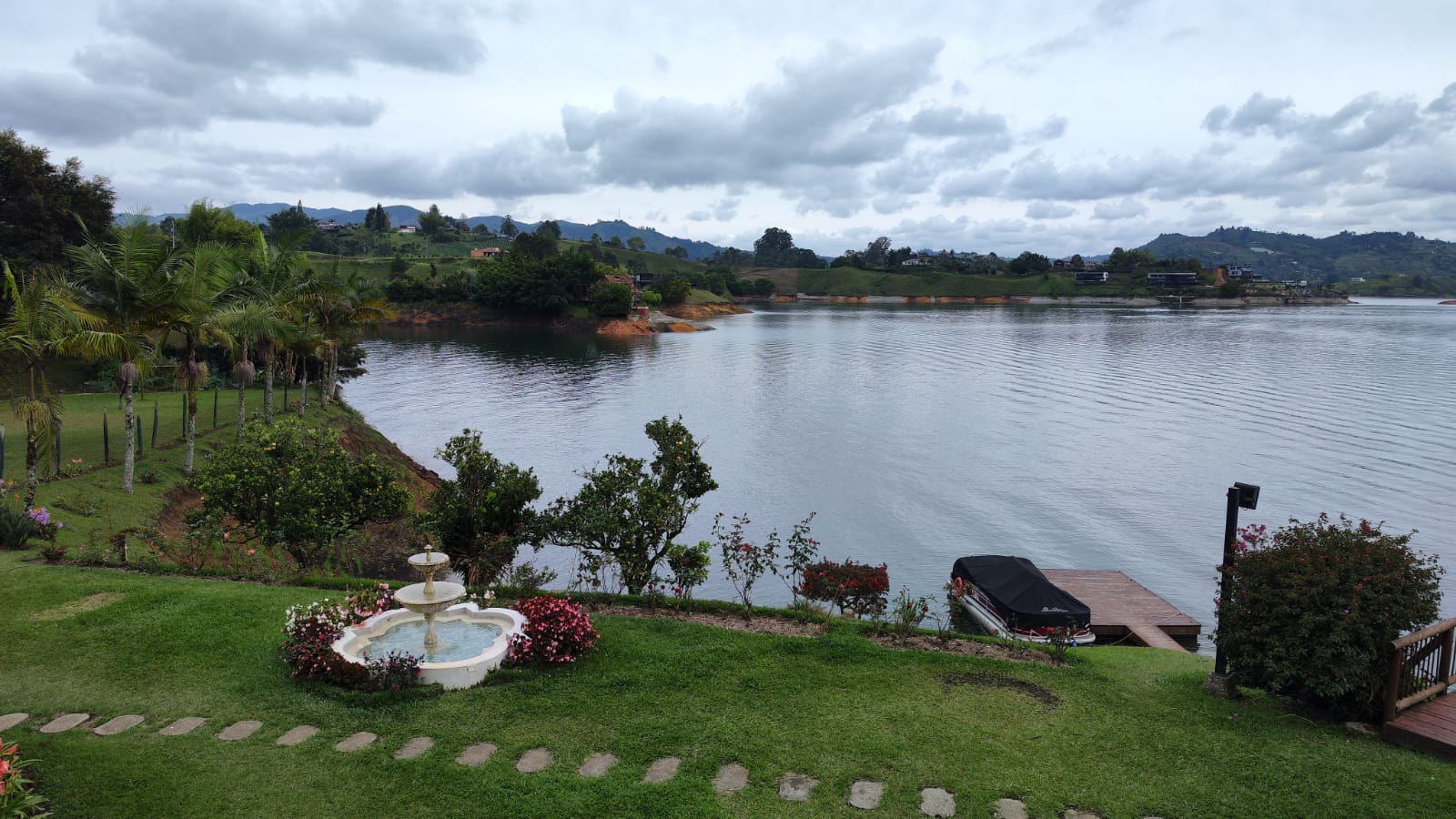 Casa finca en venta en Guatape  Antioquia con acceso a la represa