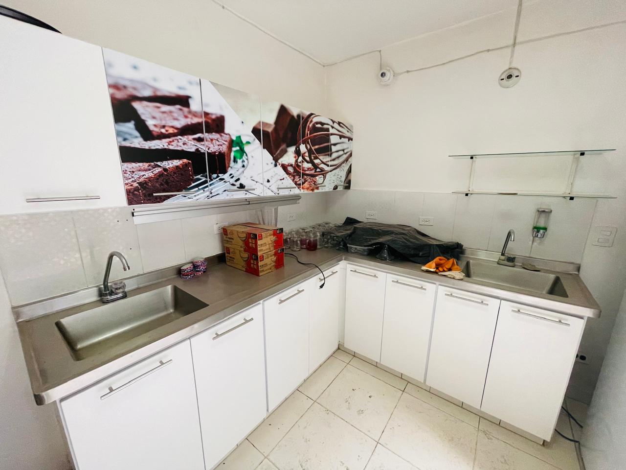 Se arrienda casa local en bello la cumbre