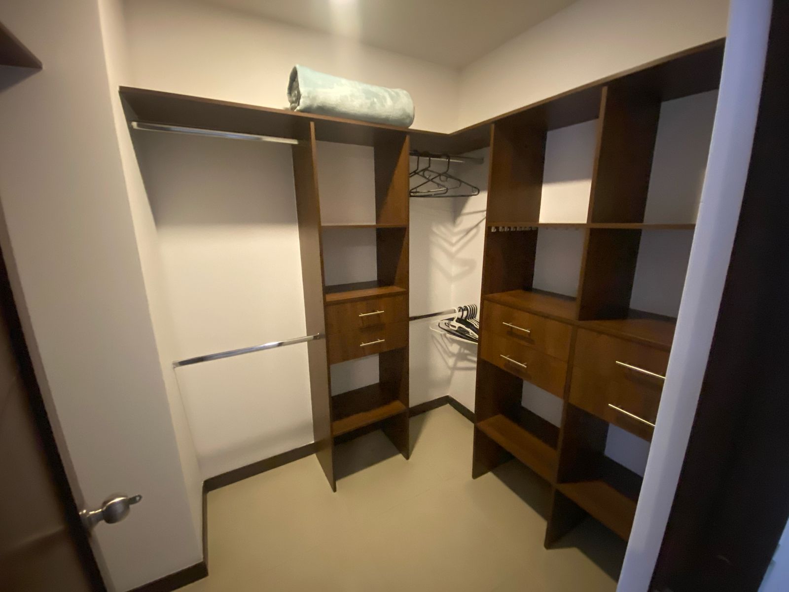 Apartamento amoblado en arriendo Poblado Los Parra