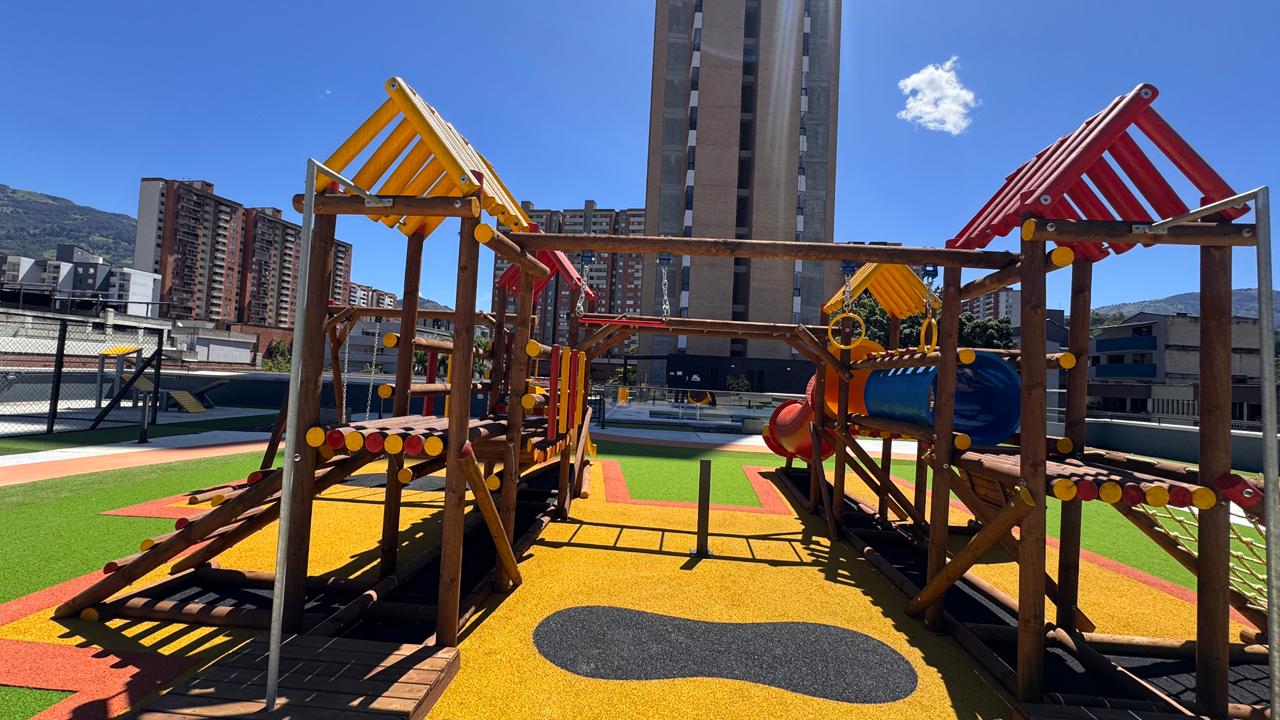 Apartamento en venta en Los Colores   Medellín