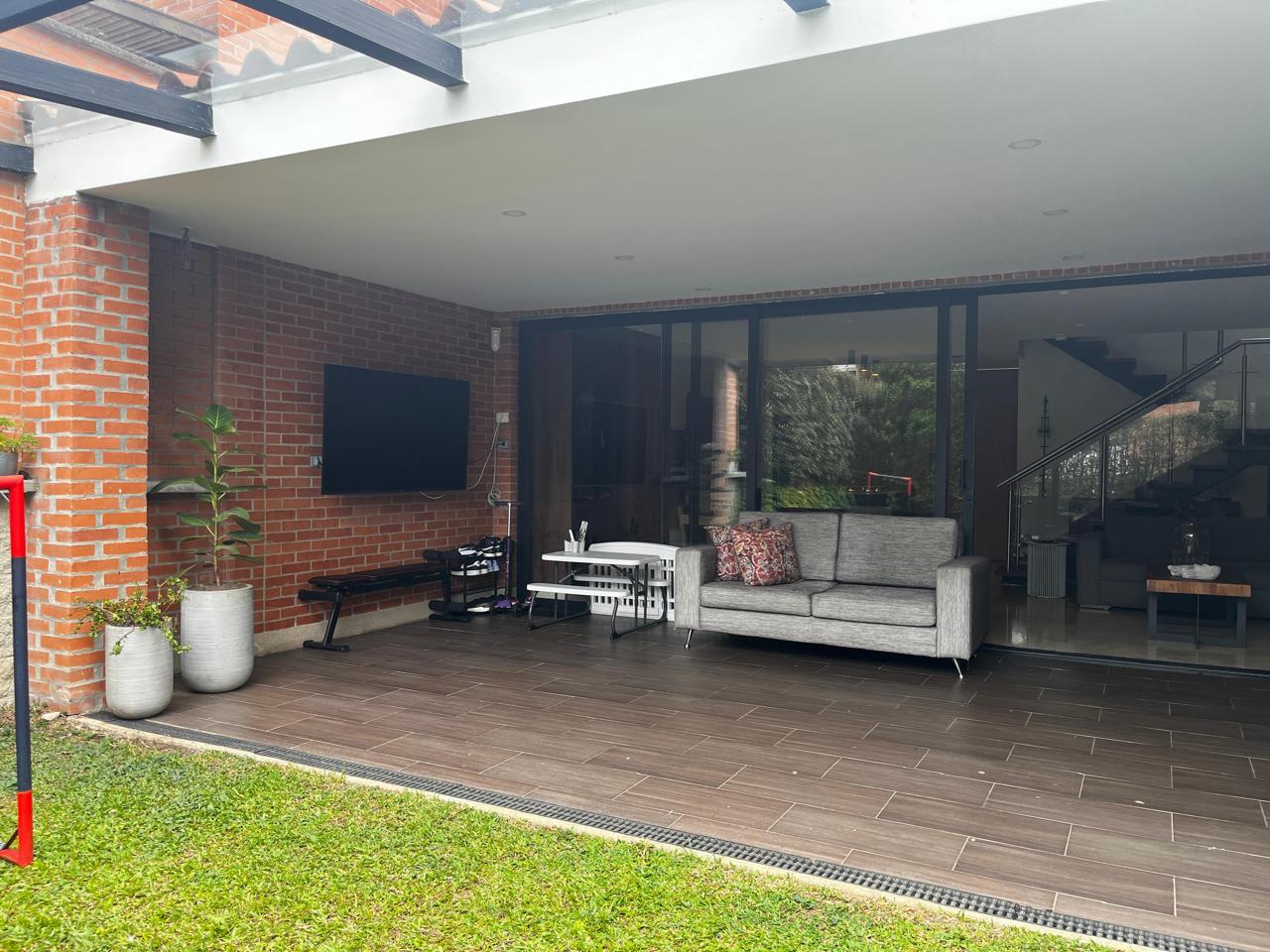 Casa para la venta en Envigado la Calleja