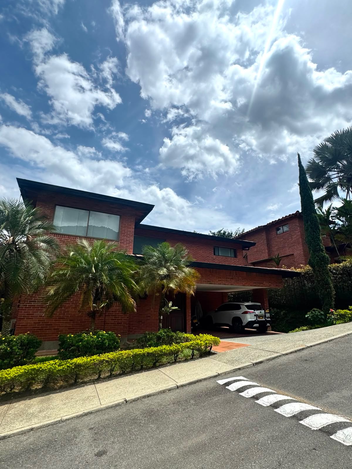 Casa en  venta en altos del   Poblado Medellin