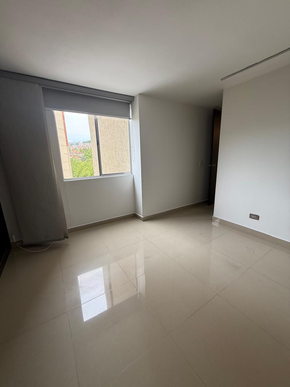 Venta de apartamento en Loma de Los Bernal  Medellin
