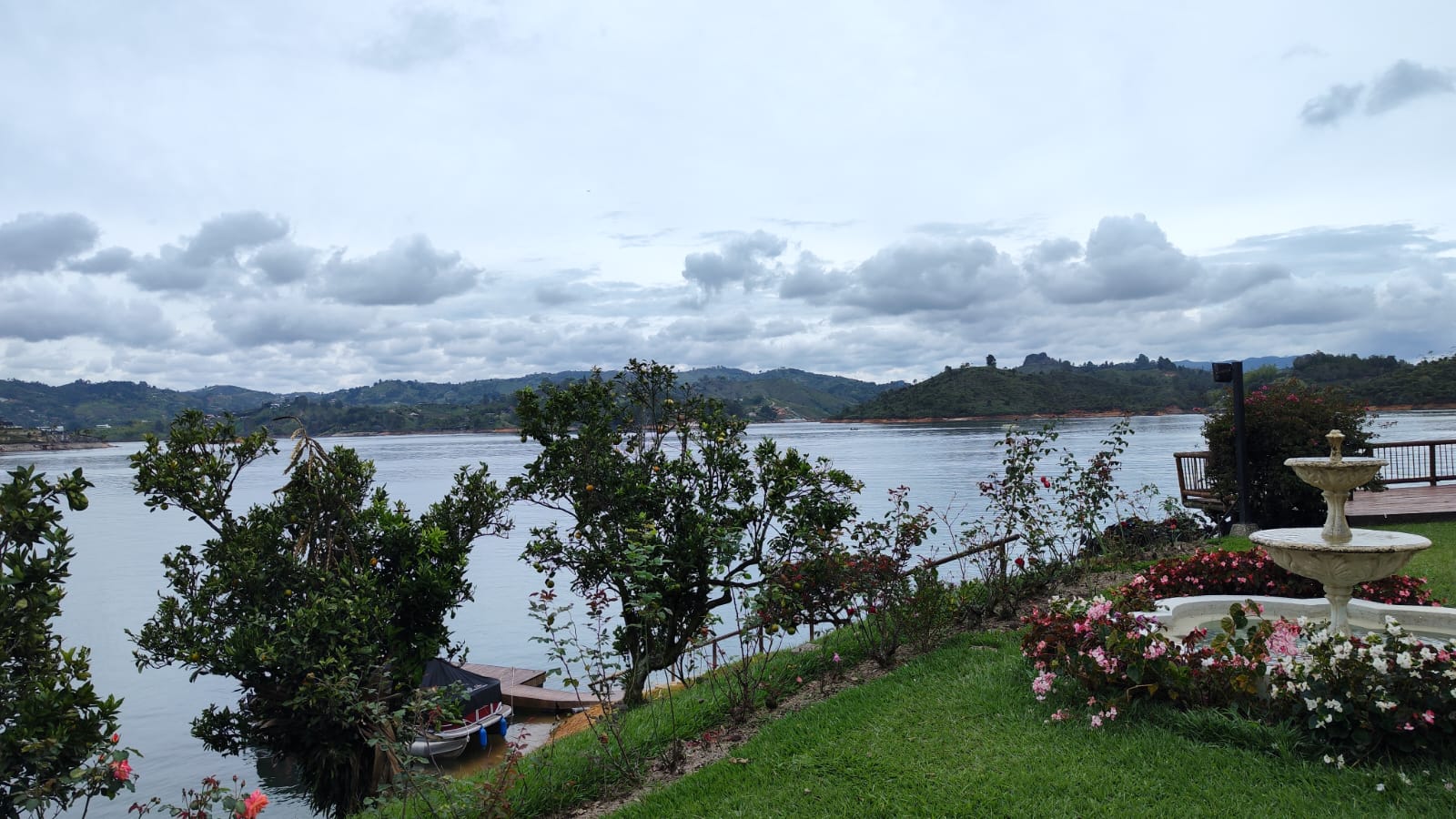 Casa finca en venta en Guatape  Antioquia con acceso a la represa