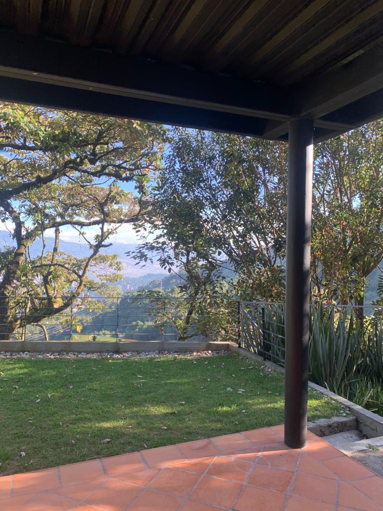 Casa en venta en las Palmas Medellin para rentas cortas